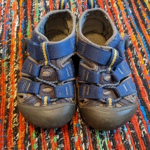 Keen toddler sandals size 6 blue 💙